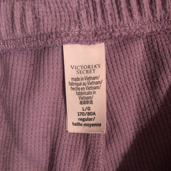 Victoria's Secret Lavender Lounge Set with pockets - Picture 7 of 9